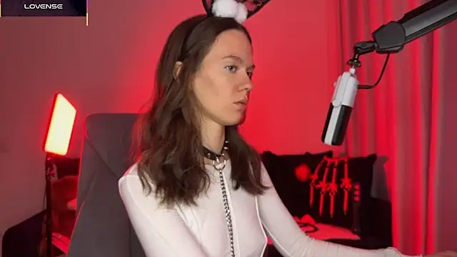 DivineBite online show from September 27, 3:06 pm