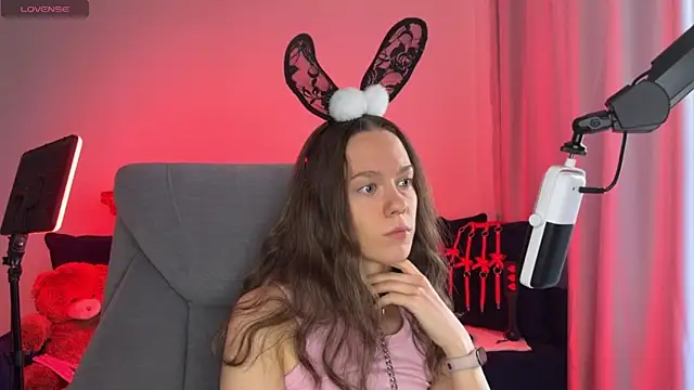 DivineBite online show from October 2, 1:29 pm