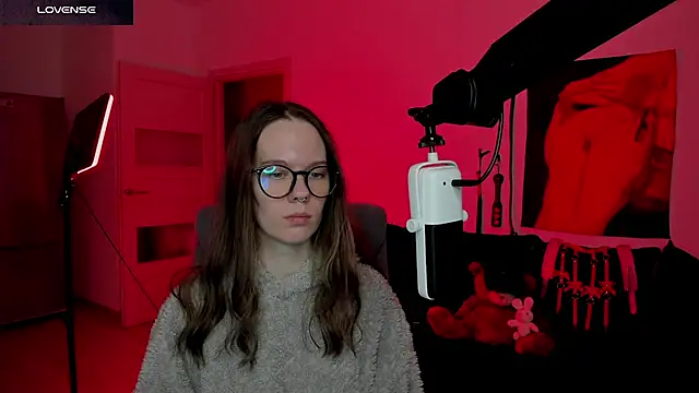 Snapshot of DivineBite chatting on March 21, 5:16 pm DivineBite online show from March 21, 5:16 pm