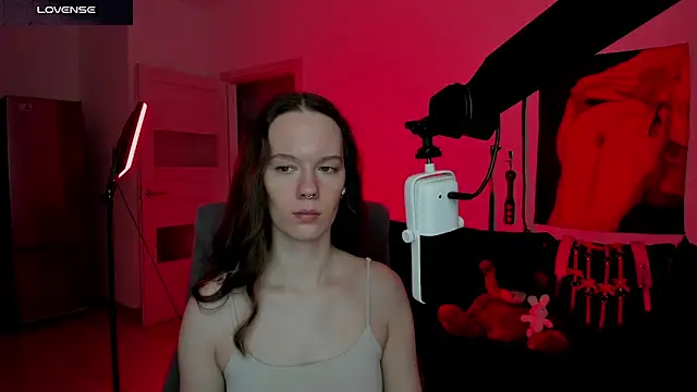 Snapshot of DivineBite chatting on March 26, 10:54 am DivineBite online show from March 26, 10:54 am