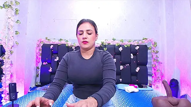  carolina fox online show from September 9, 3:06 am