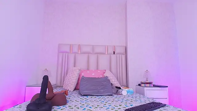  carolina fox online show from May 13, 3:04 am