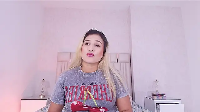  carolina fox online show from June 18, 3:07 am