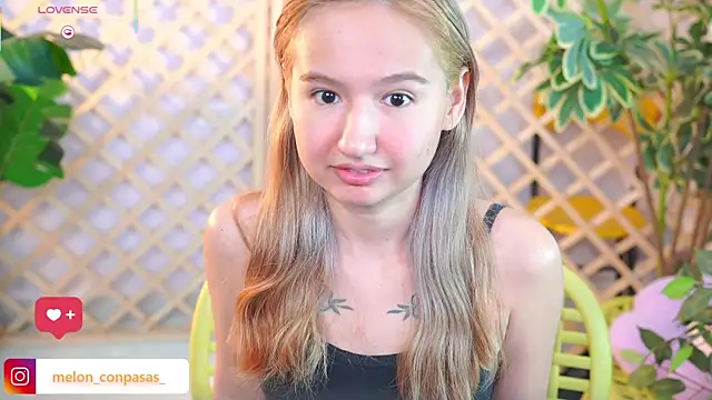 Snapshot of Pinkie_Princes chatting on October 20, 3:51 am Pinkie Princes online show from October 20, 3:51 am