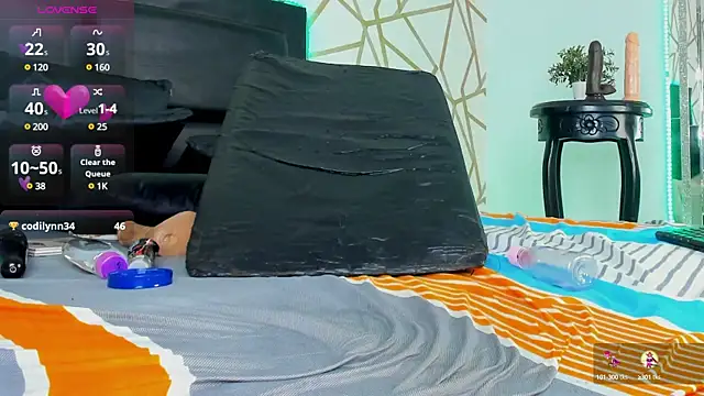 Snapshot of EmilyyRosee_ chatting on January 25, 12:47 pm EmilyyRosee online show from January 25, 12:47 pm