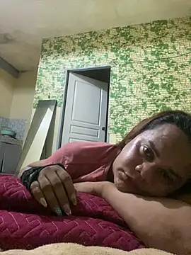 Snapshot of sweetyula chatting on October 7, 1:25 am sweetyula online show from October 7, 1:25 am