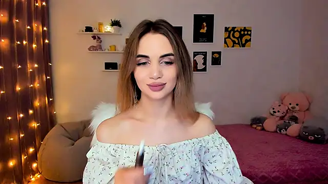 Snapshot of aPieceOfJoy chatting on December 11, 9:55 pm aPieceOfJoy online show from December 11, 9:55 pm