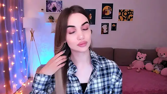 Snapshot of aPieceOfJoy chatting on March 18, 8:59 pm aPieceOfJoy online show from March 18, 8:59 pm