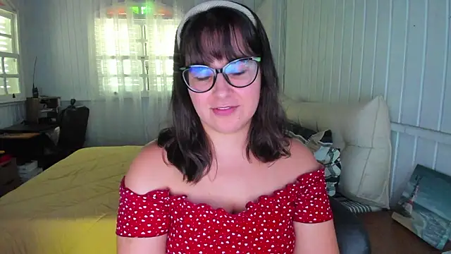 Snapshot of anna_love_hot chatting on February 25, 3:54 pm anna love hot online show from February 25, 3:54 pm