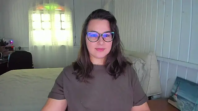 Snapshot of anna_love_hot chatting on April 15, 5:53 pm anna love hot online show from April 15, 5:53 pm