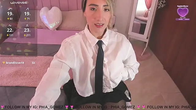 whitneyhot online show from December 31, 12:25 pm
