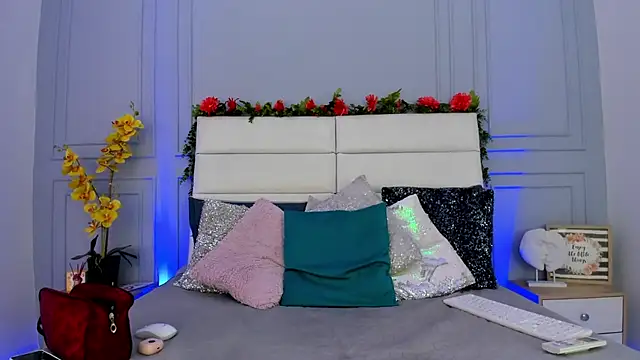 Karlagonzales  online show from March 17, 7:04 pm