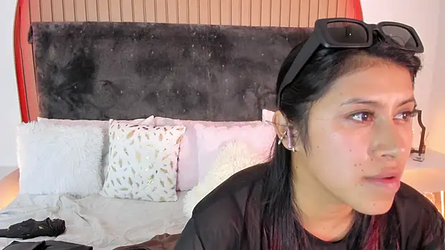 Snapshot of Karlagonzales_ chatting on May 9, 7:30 pm Karlagonzales online show from May 9, 7:30 pm
