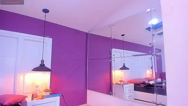 Snapshot of SilvanaCapelli chatting on March 9, 5:11 am SilvanaCapelli online show from March 9, 5:11 am