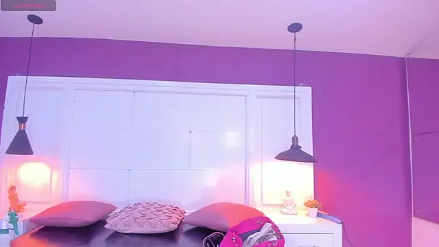 Snapshot of SilvanaCapelli chatting on March 16, 5:03 am SilvanaCapelli online show from March 16, 5:03 am