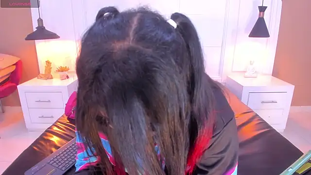 Snapshot of SilvanaCapelli chatting on October 16, 5:19 am SilvanaCapelli online show from October 16, 5:19 am