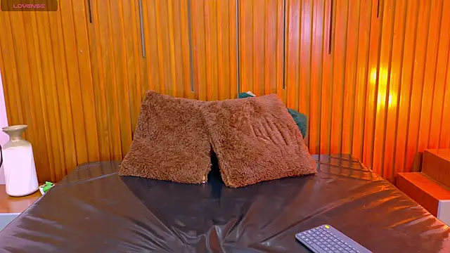 Snapshot of SilvanaCapelli chatting on November 12, 8:30 pm SilvanaCapelli online show from November 12, 8:30 pm