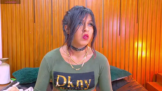 Snapshot of SilvanaCapelli chatting on November 14, 8:51 pm SilvanaCapelli online show from November 14, 8:51 pm