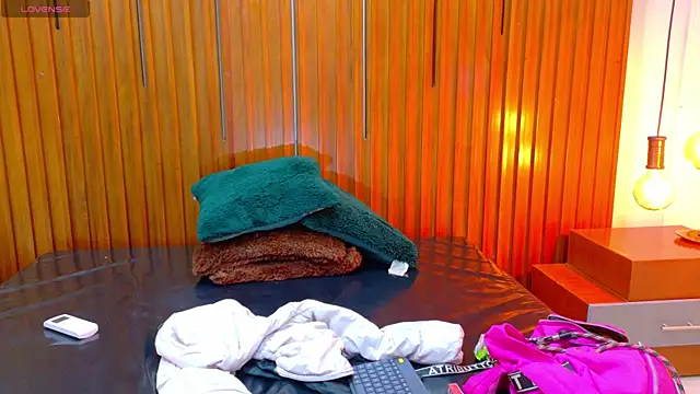 Snapshot of SilvanaCapelli chatting on November 26, 10:11 pm SilvanaCapelli online show from November 26, 10:11 pm