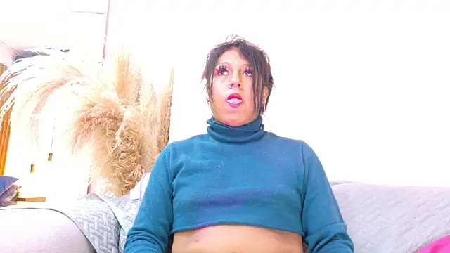 Snapshot of SilvanaCapelli chatting on December 15, 7:40 pm SilvanaCapelli online show from December 15, 7:40 pm