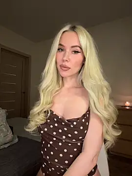 xDinnax online show from October 14, 3:35 pm