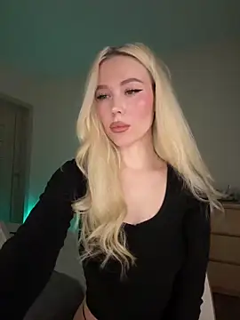 xDinnax online show from February 8, 3:15 pm