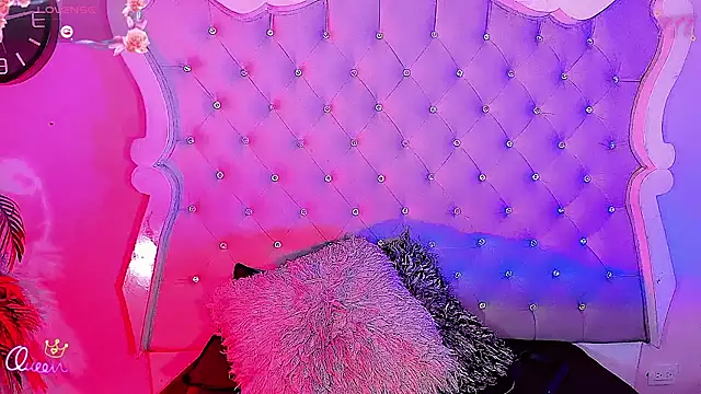LeyXandrabraz online show from May 19, 1:56 am