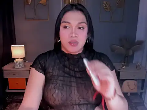 MaxeneCullens online show from October 7, 1:47 am