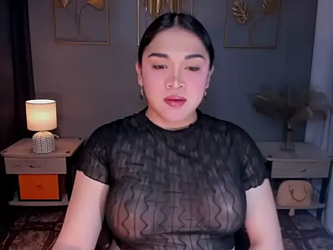 MaxeneCullens online show from November 10, 10:25 am