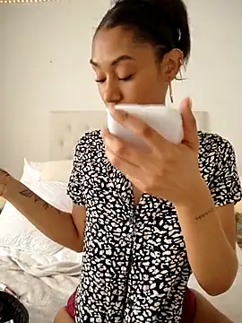 Leaberry online show from September 23, 8:56 pm