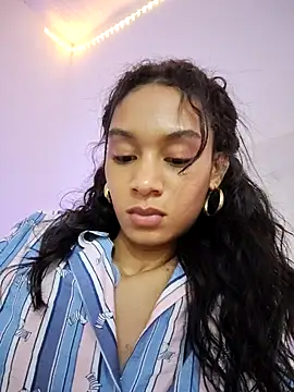 Leaberry online show from December 14, 2:06 am