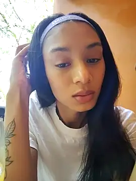 Leaberry online show from January 10, 6:53 pm