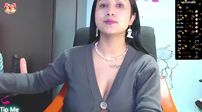Annyee1 online show from December 23, 10:21 am