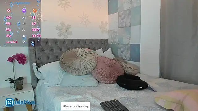 Snapshot of Kianna__ chatting on February 13, 4:19 am Kianna online show from February 13, 4:19 am