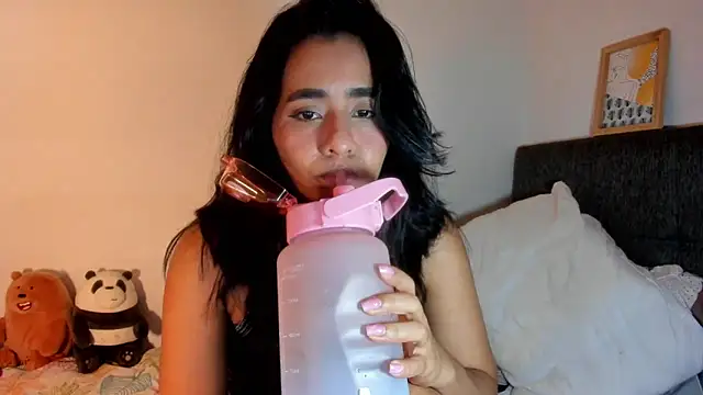 Snapshot of valeryvegas_2 chatting on April 5, 3:04 am valeryvegas 2 online show from April 5, 3:04 am