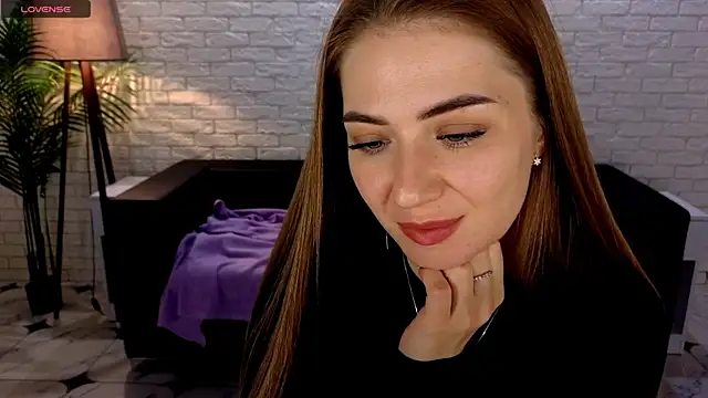 Adelyna Bird online show from February 27, 10:48 am