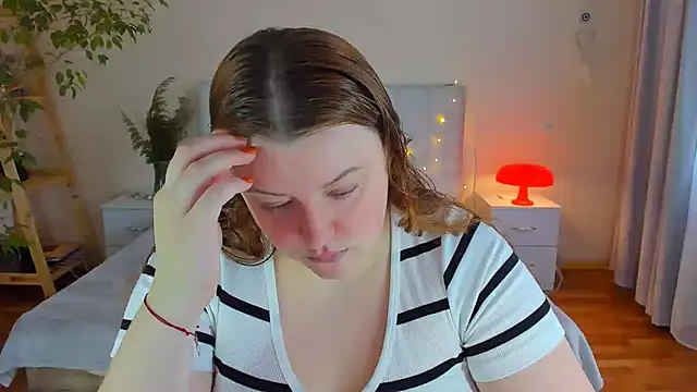 PolinaSalvatore online show from November 5, 10:48 am