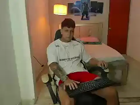 Jake simons online show from December 14, 7:29 am