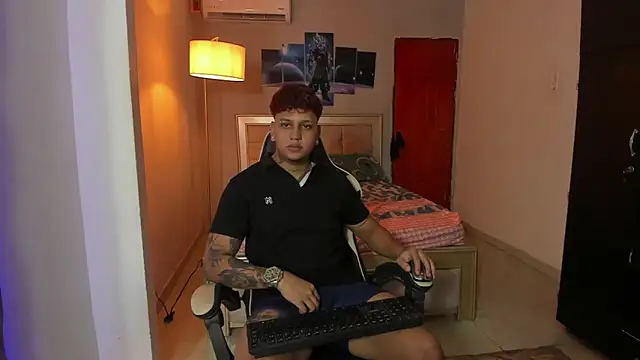 Jake simons online show from December 24, 11:33 pm