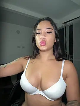 Snapshot of Nattasha_Brown chatting on November 16, 9:59 am Nattasha Brown online show from November 16, 9:59 am