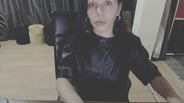 GoldenSasha online show from November 23, 1:49 am