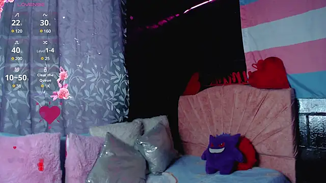 Summer XO online show from March 1, 9:26 pm