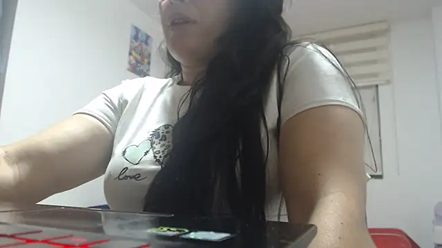 andreaisis2 online show from November 11, 12:54 am