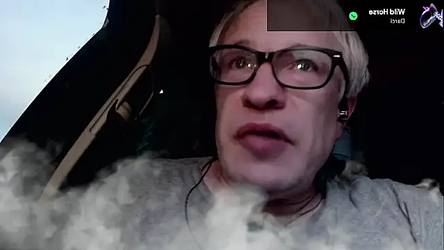 Snarfle82 online show from June 2, 4:03 am