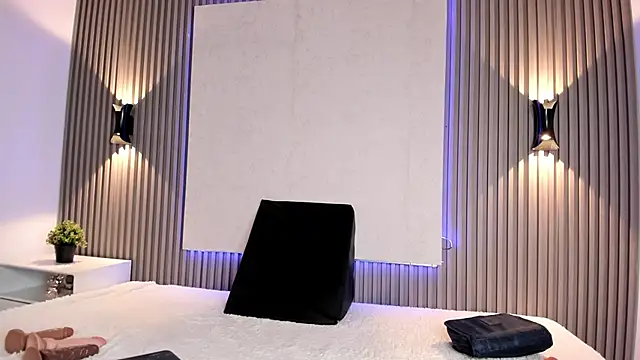 Snapshot of Zafiiraa chatting on February 4, 5:34 pm Zafiiraa online show from February 4, 5:34 pm