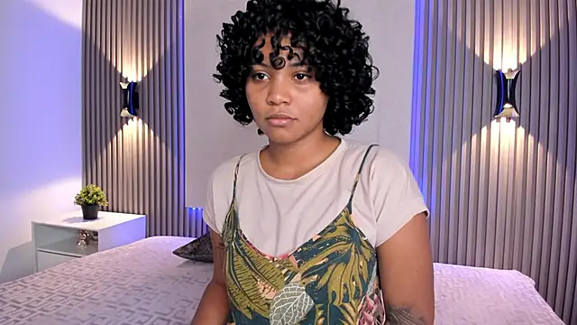 Snapshot of Zafiiraa chatting on February 10, 11:46 am Zafiiraa online show from February 10, 11:46 am