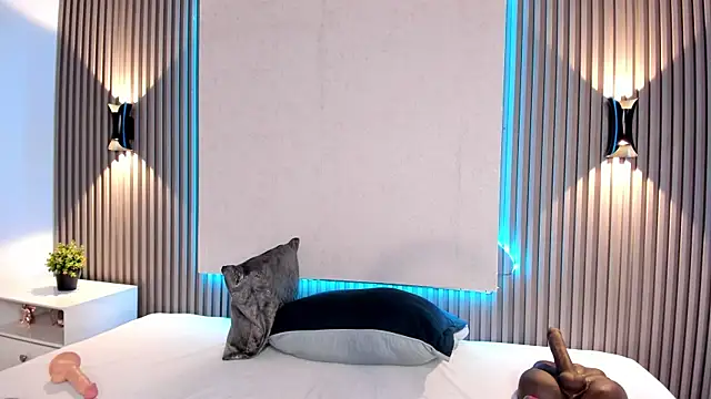 Snapshot of Zafiiraa chatting on February 22, 3:14 pm Zafiiraa online show from February 22, 3:14 pm