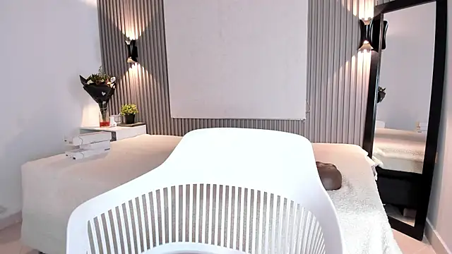 Snapshot of Zafiiraa chatting on October 30, 11:44 am Zafiiraa online show from October 30, 11:44 am