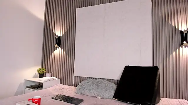 Zafiiraa online show from January 10, 3:47 pm