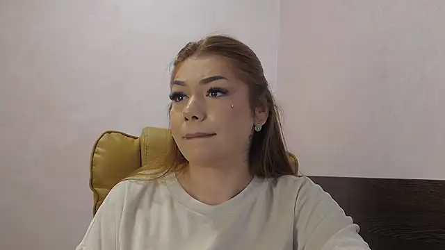 Snapshot of Ella_sweety chatting on April 30, 5:58 am Ella sweety online show from April 30, 5:58 am